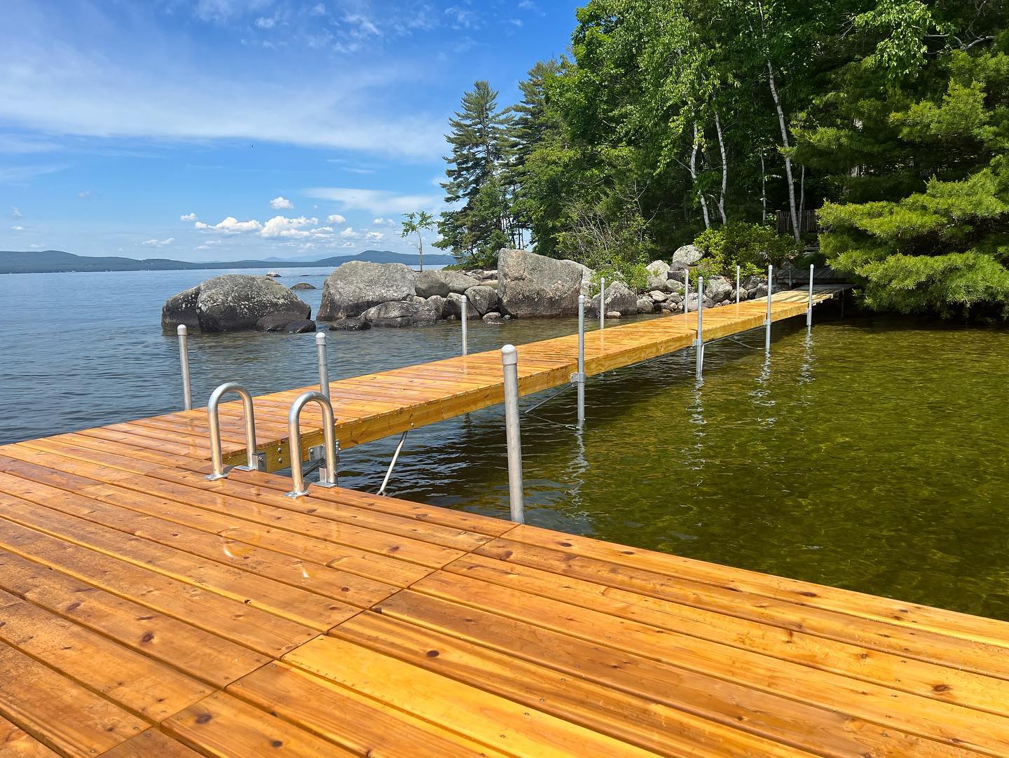 large L shaped with metal steps